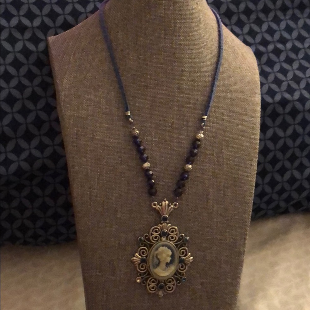Navy & silver w jeweled cameo necklace